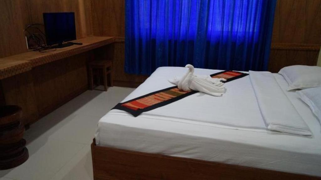 Lankham Hotel Paksze Kültér fotó