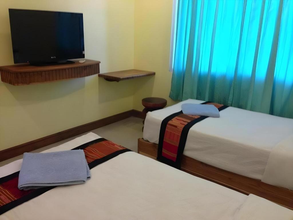Lankham Hotel Paksze Kültér fotó