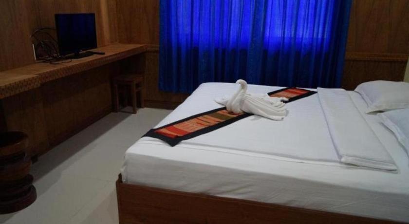 Lankham Hotel Paksze Kültér fotó
