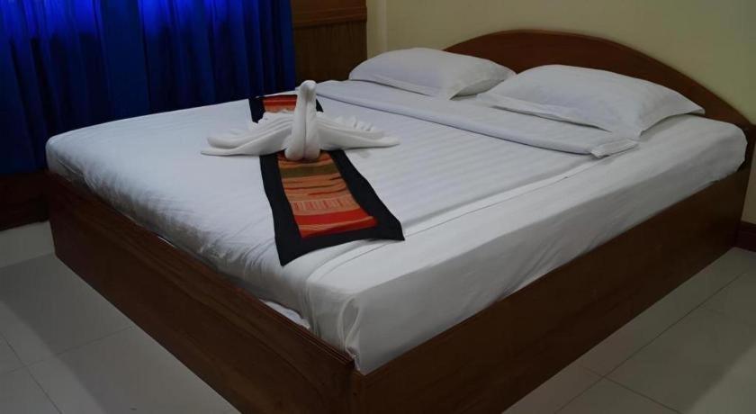 Lankham Hotel Paksze Kültér fotó