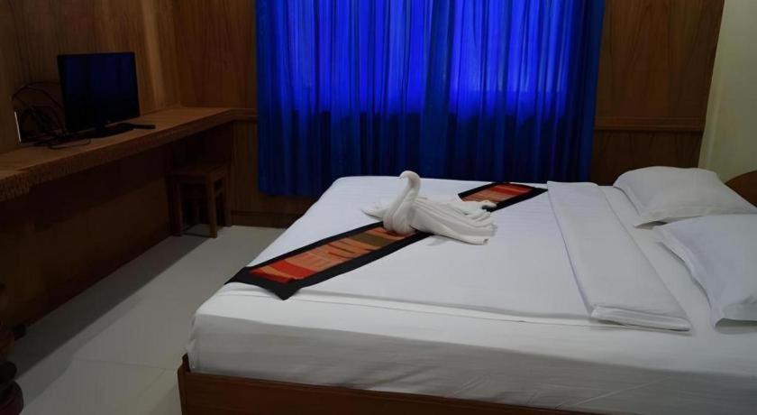Lankham Hotel Paksze Kültér fotó