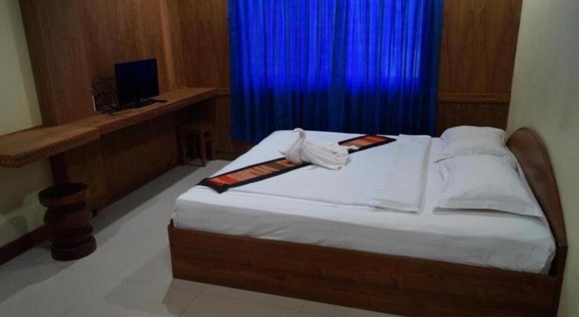 Lankham Hotel Paksze Kültér fotó