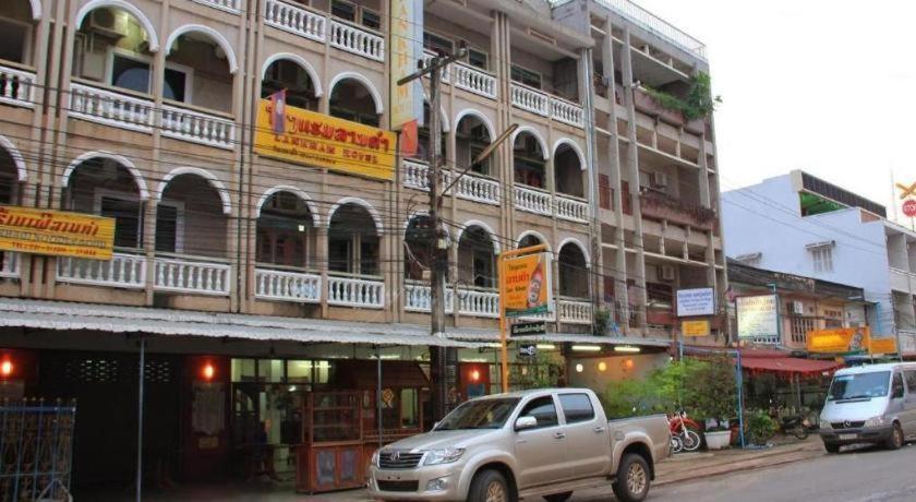 Lankham Hotel Paksze Kültér fotó