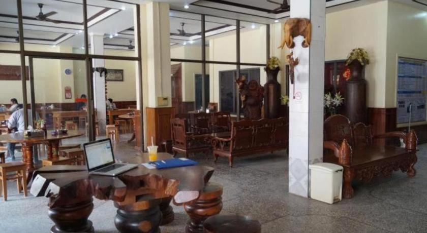 Lankham Hotel Paksze Kültér fotó