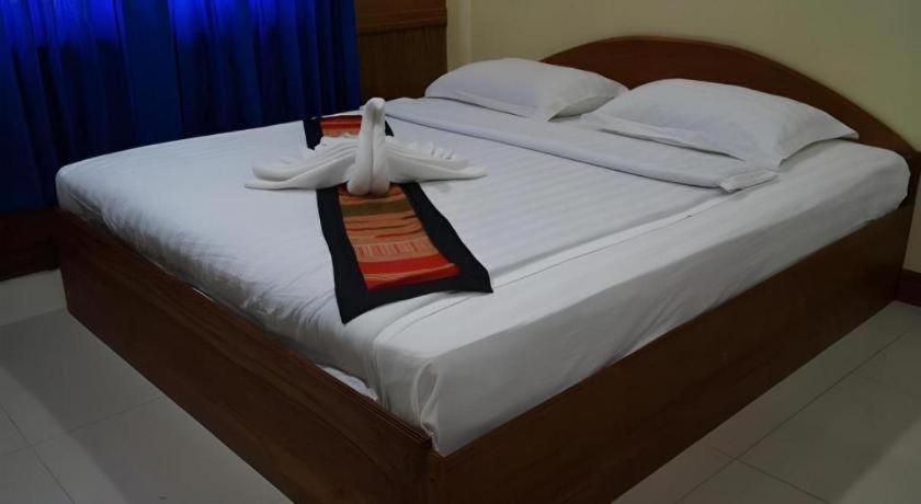 Lankham Hotel Paksze Kültér fotó